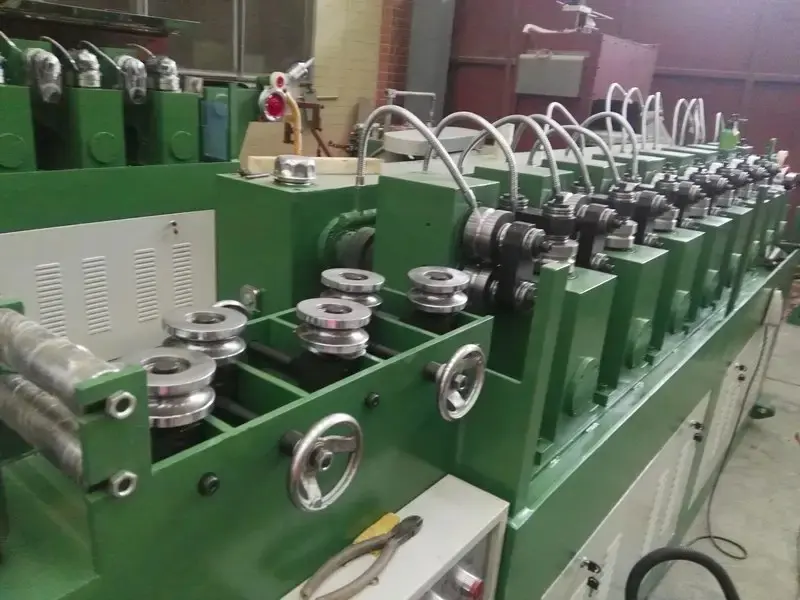 Kuyendetsa Mill Pressping Systep Kukhazikitsidwa ndi Ubwino